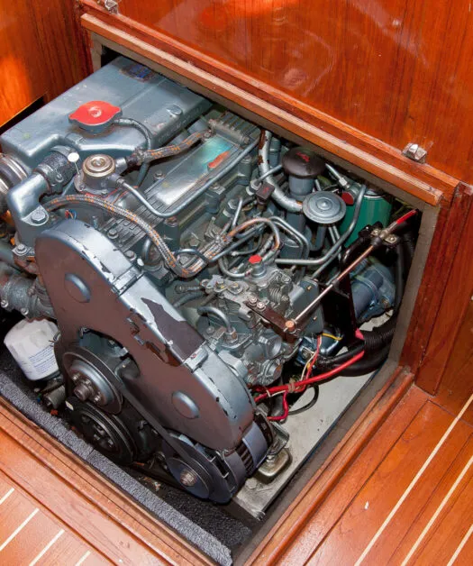 réparation de moteur de bateau