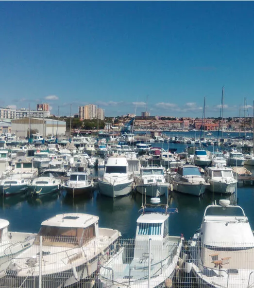 maintenance de moteurs inboard et hors-bord port de bouc